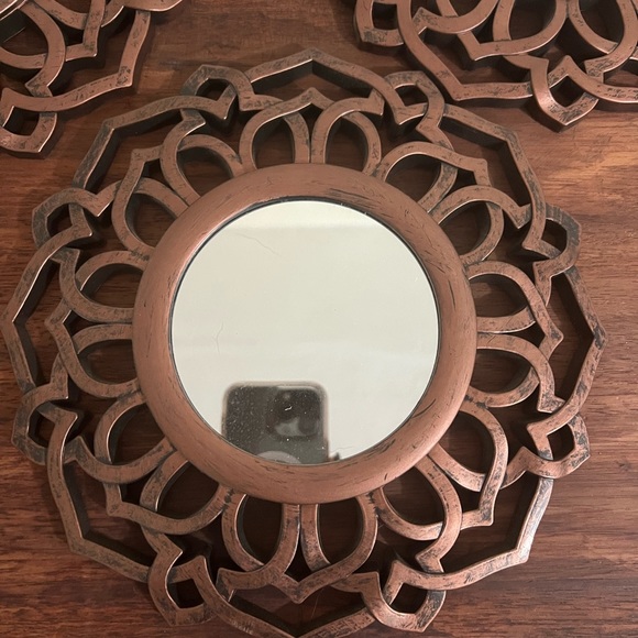 3 Small Mirrors - Picture 2 of 2